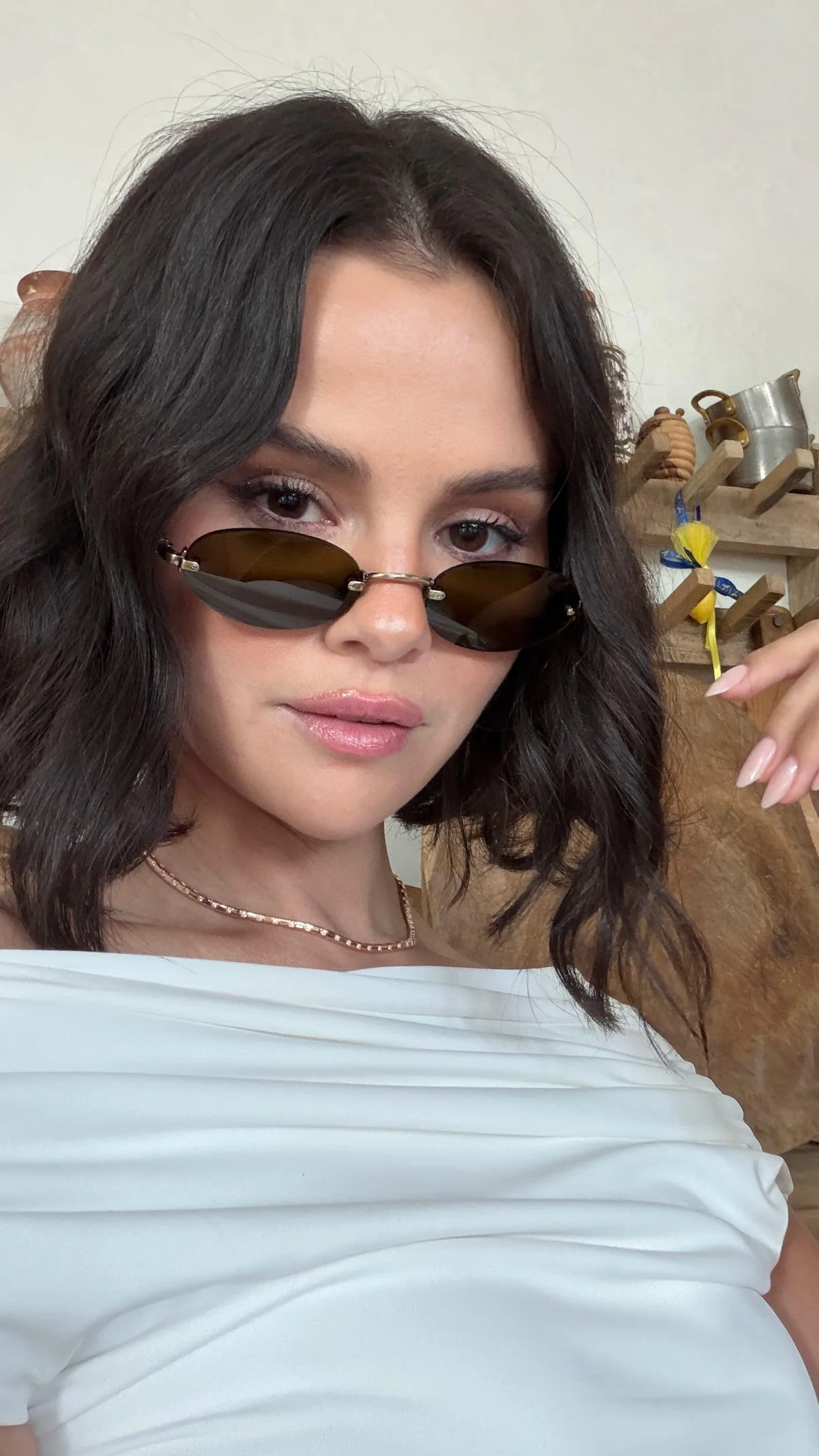 Selena Gomez picture 1 of 1