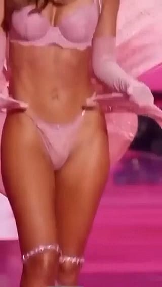 Emily Ratajkowski'