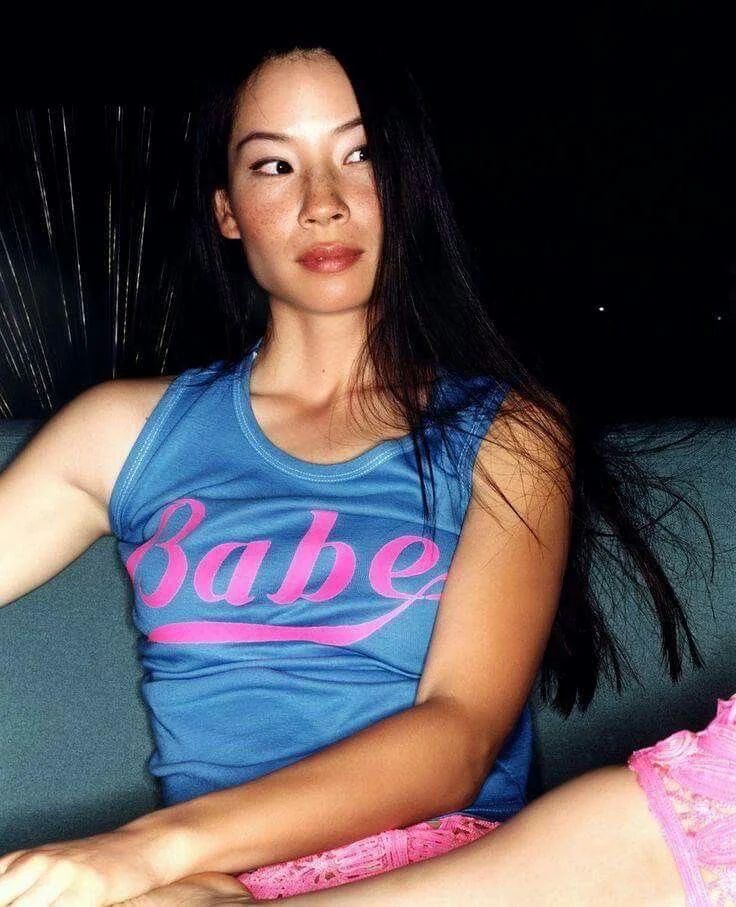 Lucy Liu 2000 picture 1 of 1