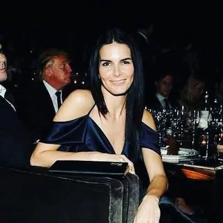 Angie Harmon picture 1 of 1