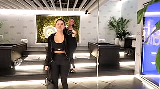 Dafne Keen and Amanda Diaz gym'