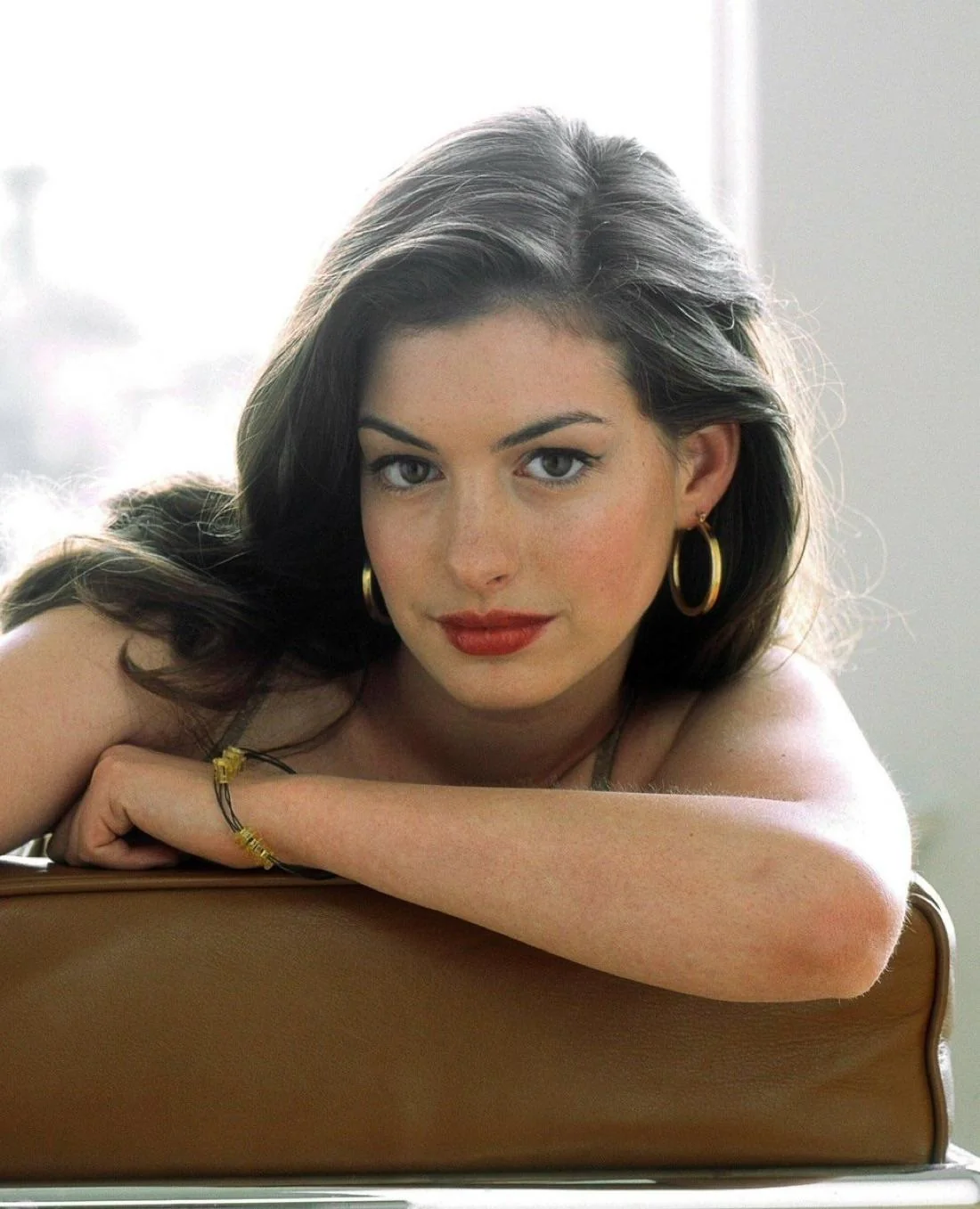 Anne Hathaway picture 2 of 2