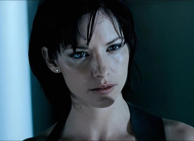 Sienna Guillory picture 1 of 6