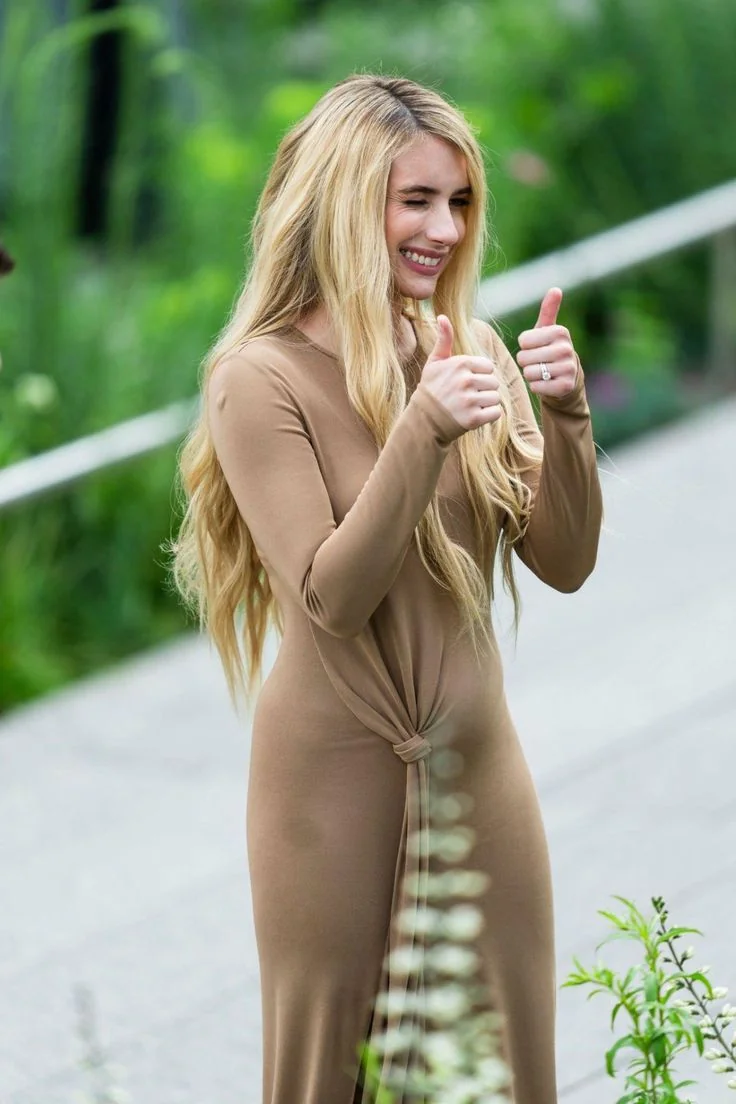 Emma Roberts picture 2 of 2