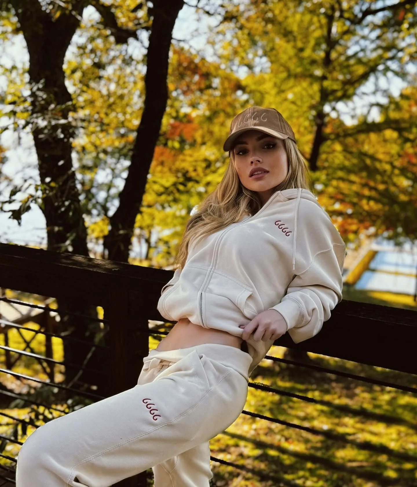 Natalie Alyn Lind picture 1 of 1