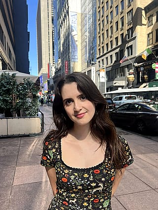 Laura Marano'