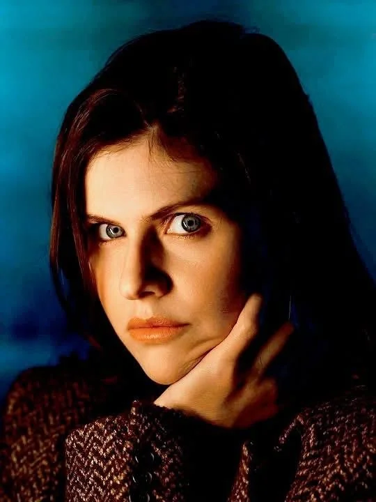 Alexandra Daddario picture 3 of 4