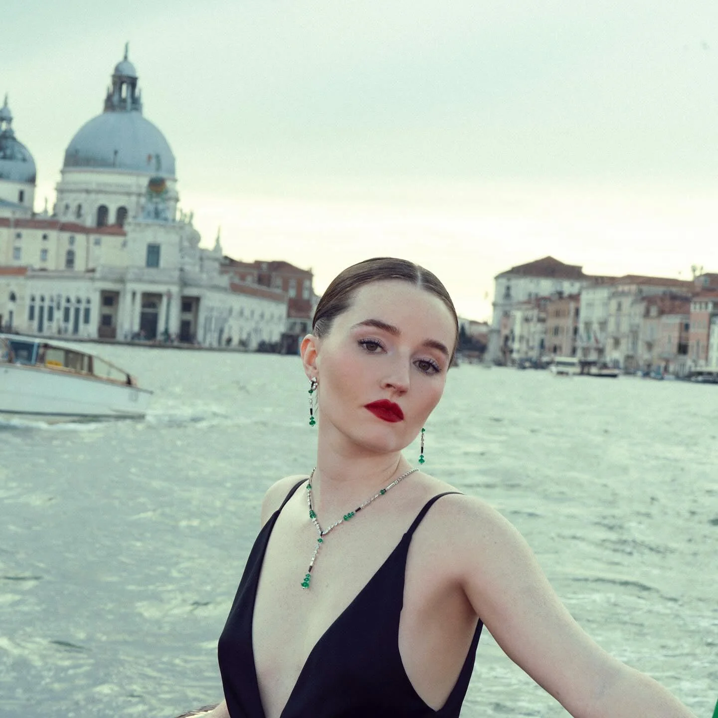 Kaitlyn Dever picture 1 of 1