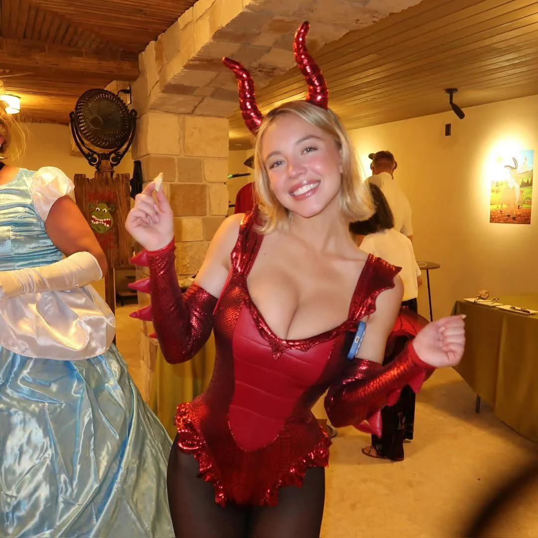 Sydney Sweeney picture 1 of 1