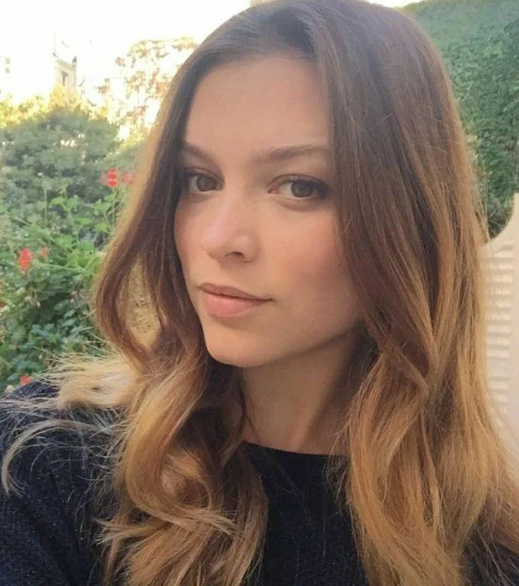 Sophie Cookson picture 1 of 1