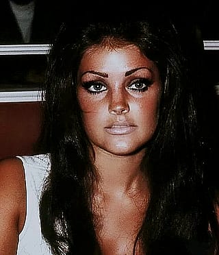 Priscilla Presley'