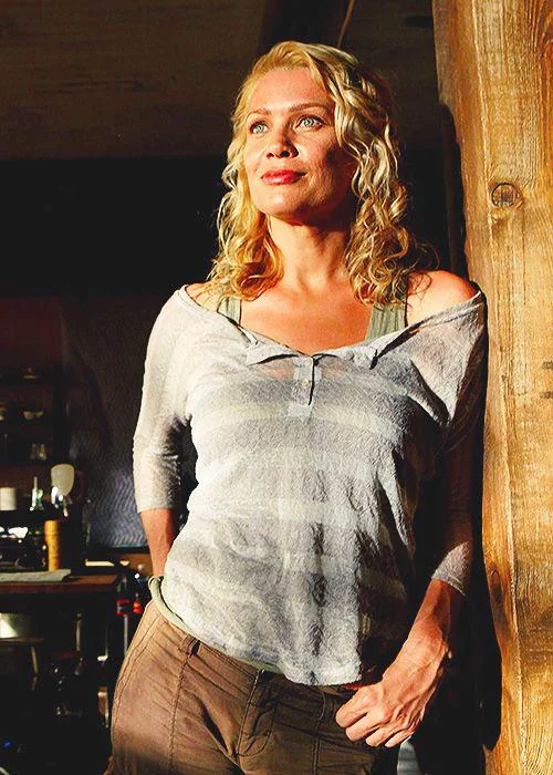 Laurie Holden (TWD) picture 1 of 1