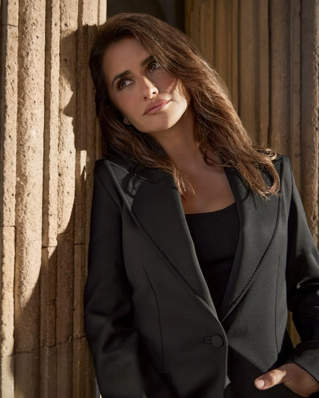 Penelope Cruz picture 1 of 2