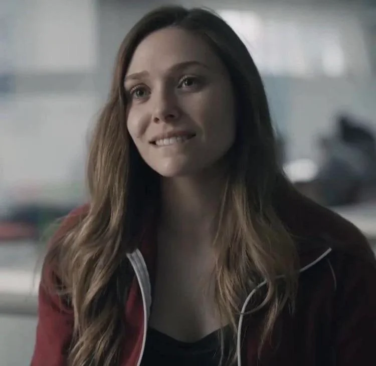 Elizabeth Olsen picture 11 of 20