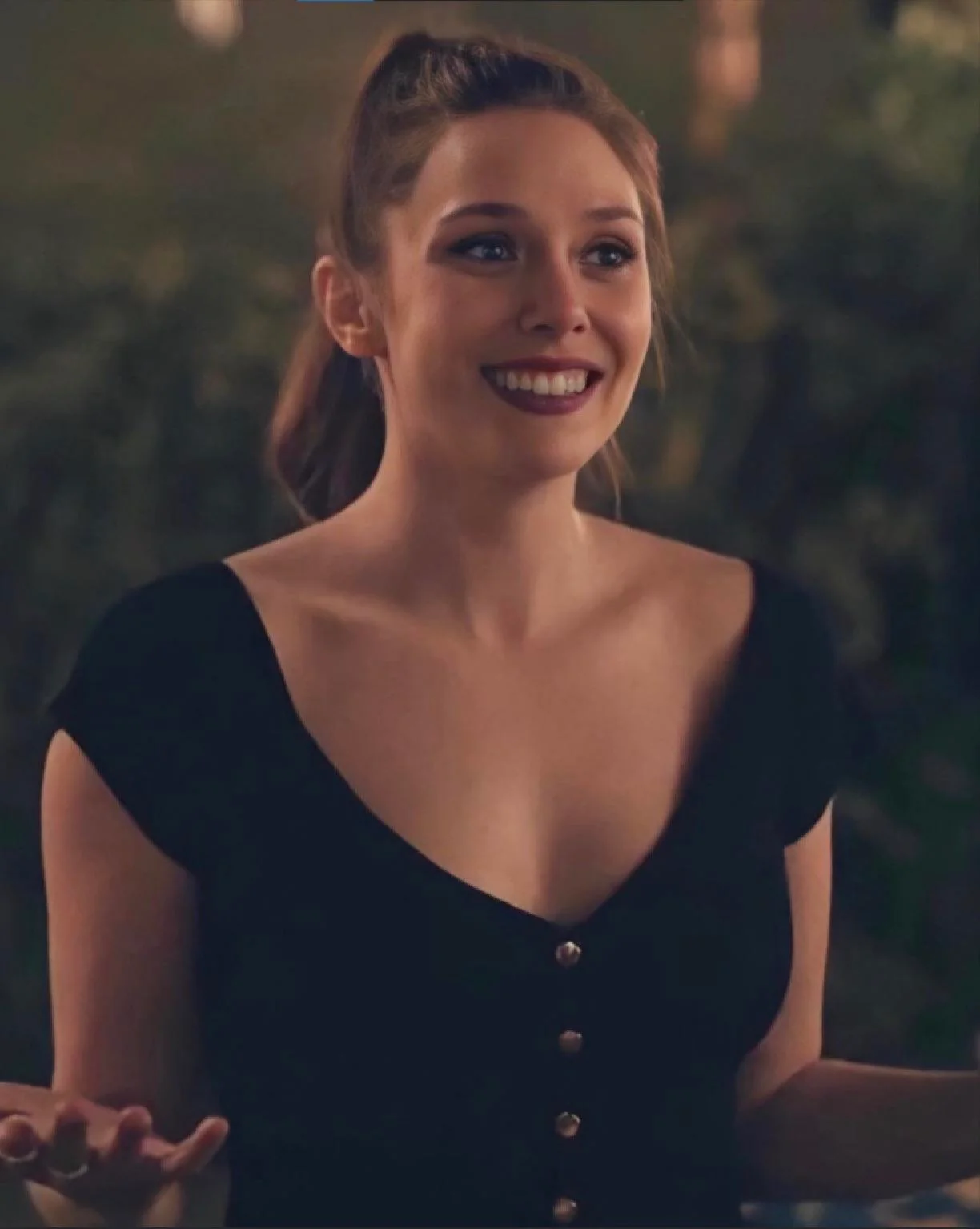 Elizabeth Olsen picture 13 of 20