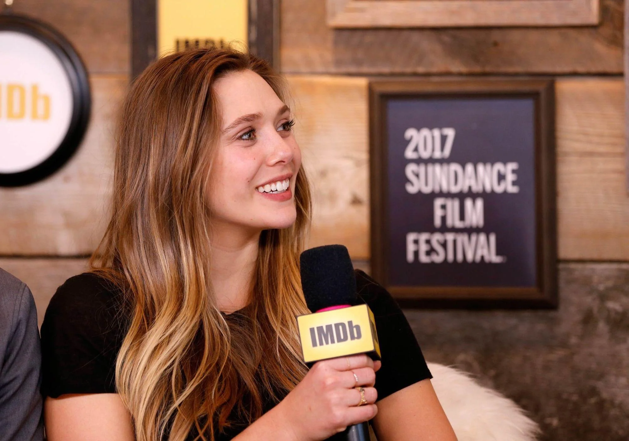 Elizabeth Olsen picture 2 of 7