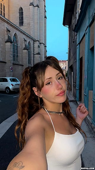 Do you think I'm beautiful ? Do you think I'm beautiful ?