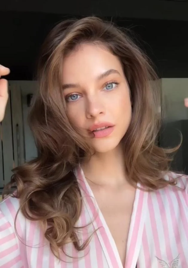 Barbara Palvin picture 1 of 1