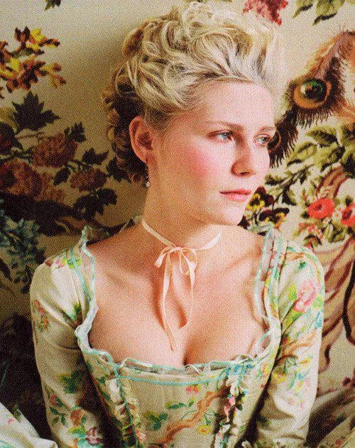 Kirsten Dunst as Marie Antoinette picture 1 of 1