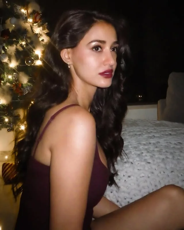 Disha Patani picture 2 of 6