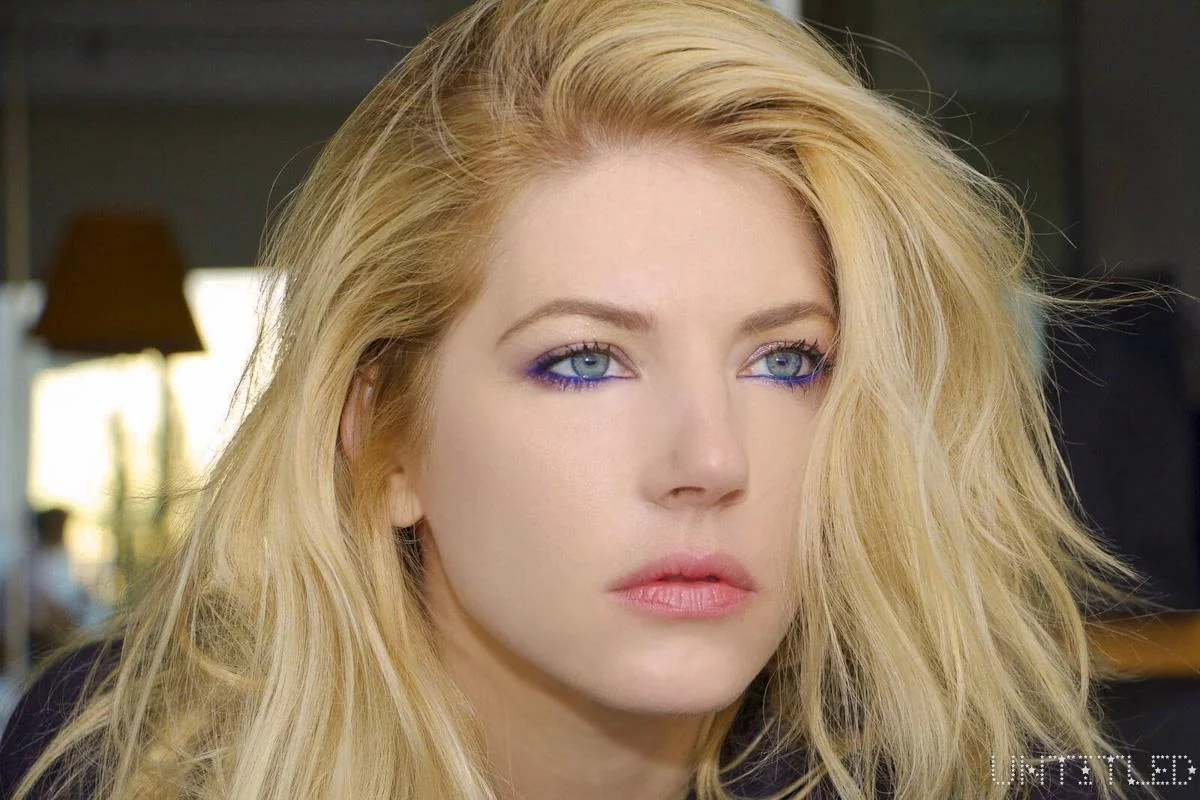 Katheryn Winnick picture 2 of 5