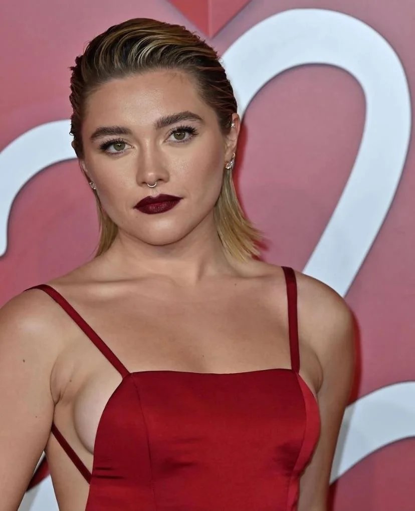 Florence pugh picture 1 of 2