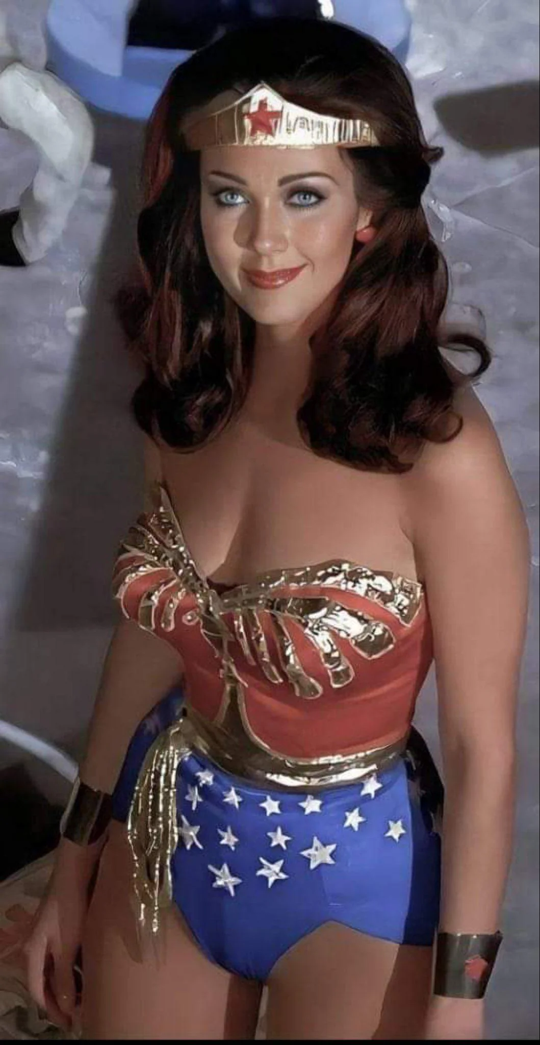 Lynda Carter picture 1 of 1