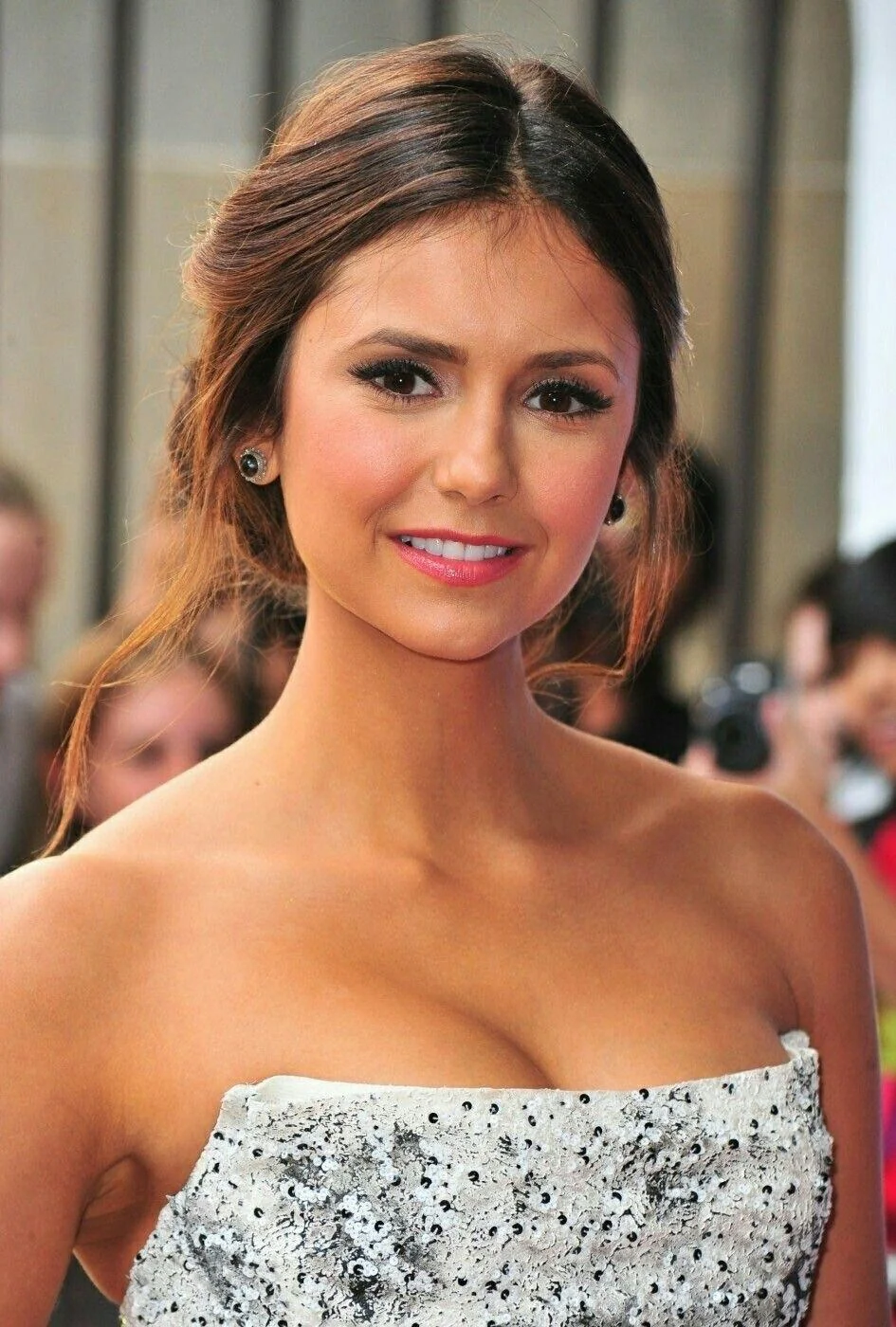 Nina Dobrev picture 17 of 20