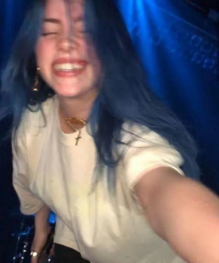 Billie Eilish picture 1 of 17