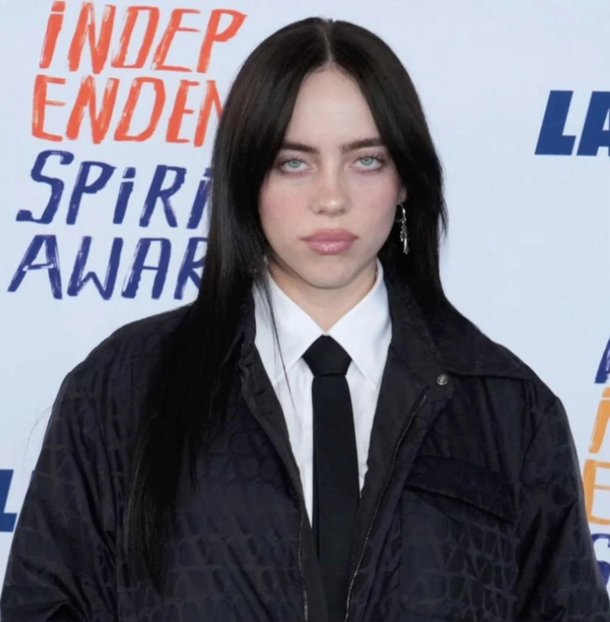 Billie Eilish picture 5 of 17