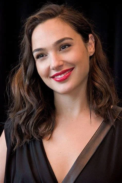 Gal Gadot picture 3 of 20