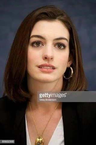 Anne Hathaway picture 3 of 13