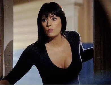 Paget Brewster picture 6 of 20