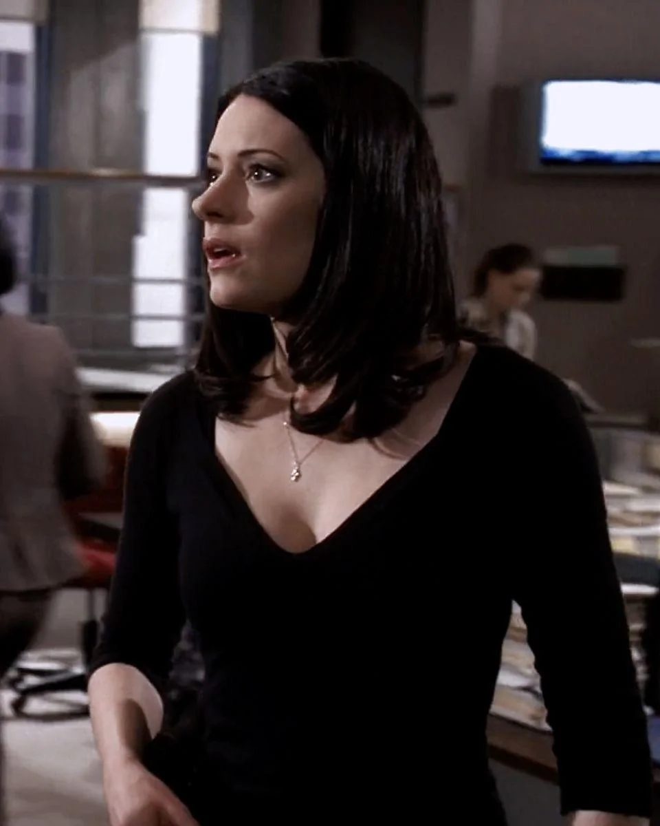 Paget Brewster picture 19 of 20