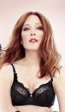 Julianne Moore picture 4 of 20