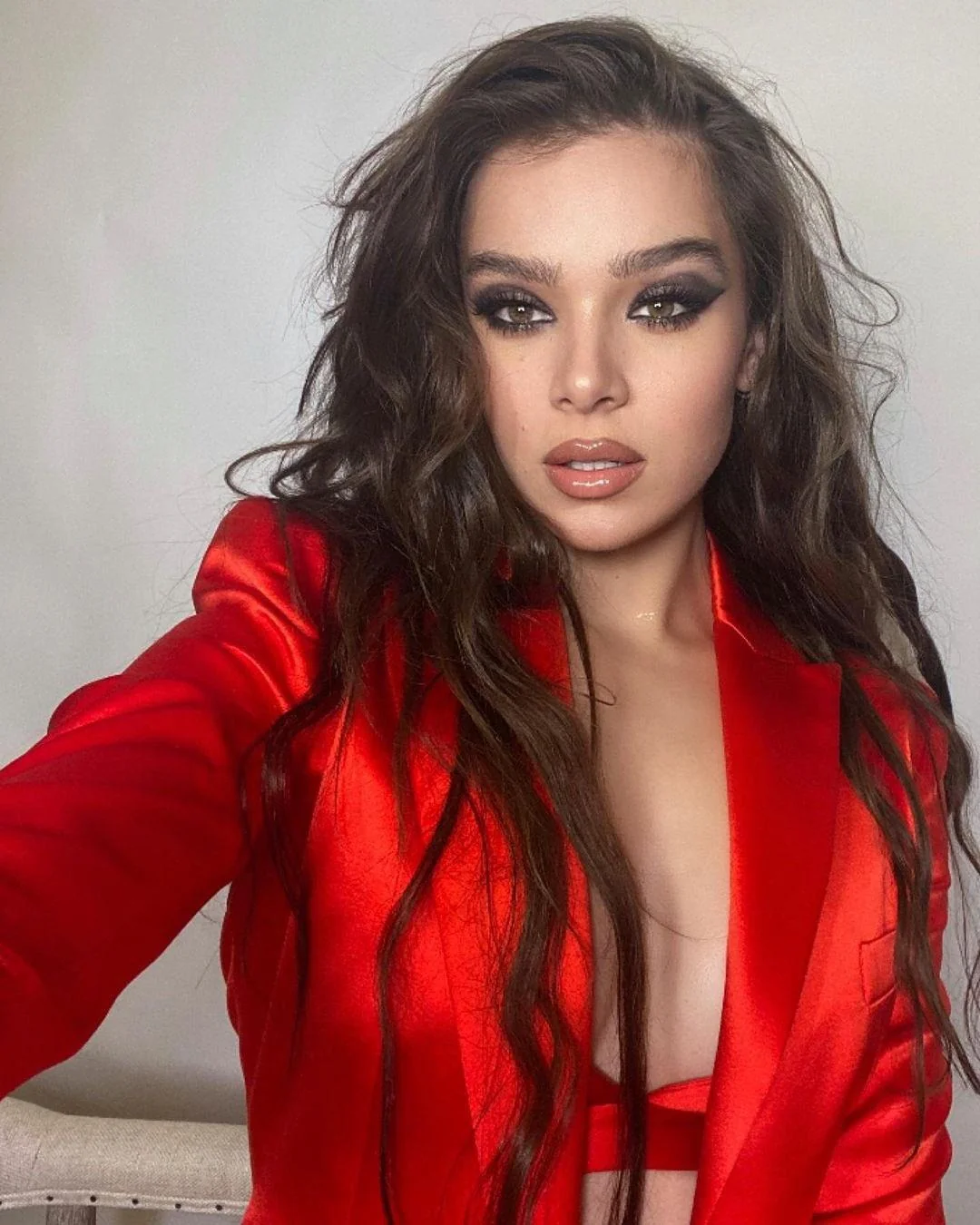 Hailee Steinfeld picture 2 of 2