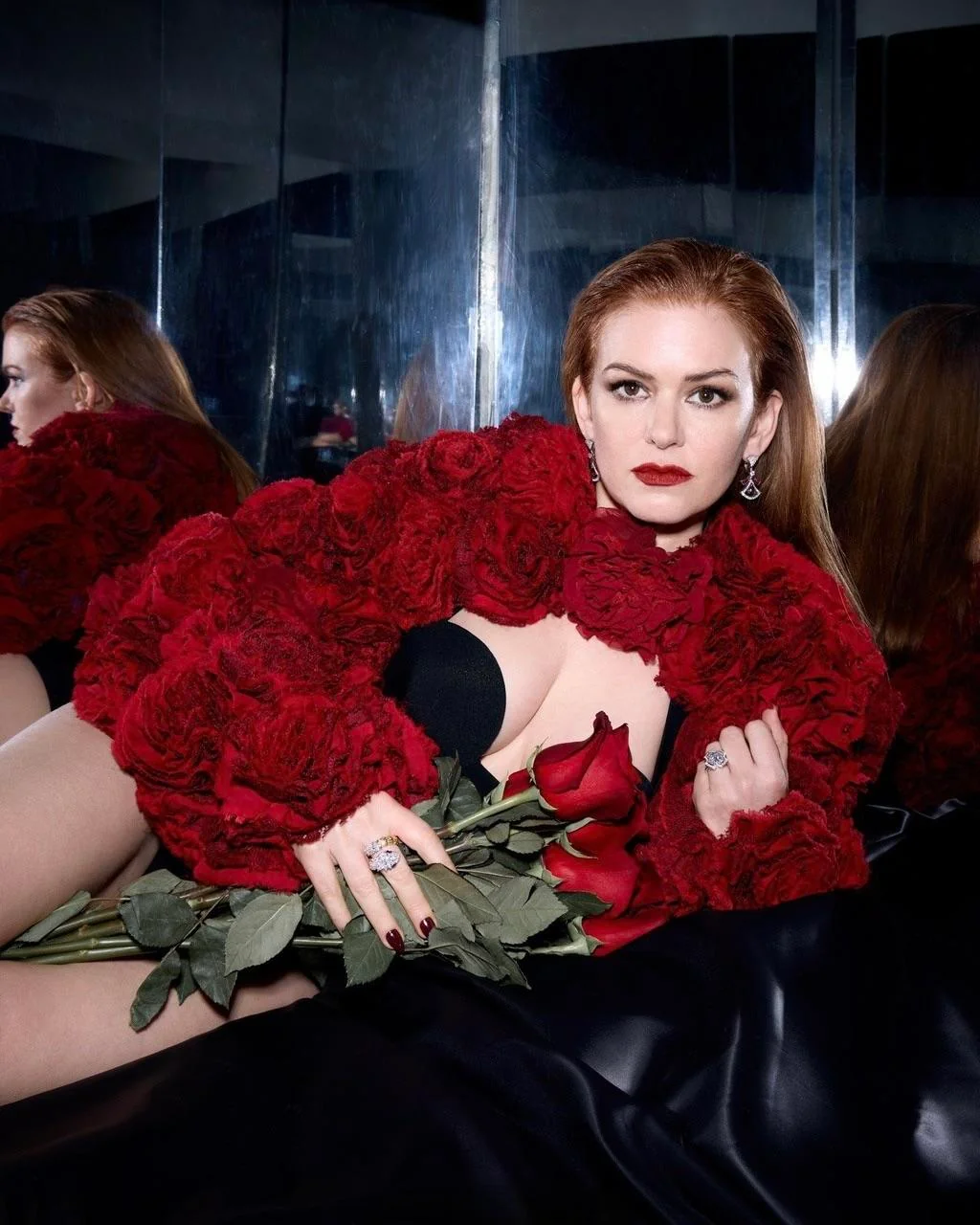 Isla Fisher - Claire Rothstein for The Sunday Times Style - February 2025 picture 6 of 6