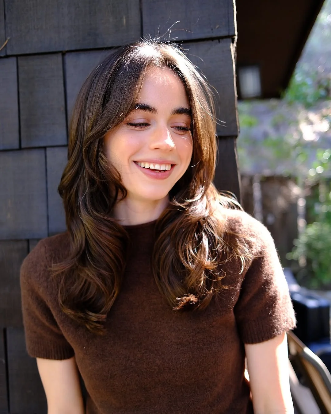 Sarah Desjardins picture 2 of 4