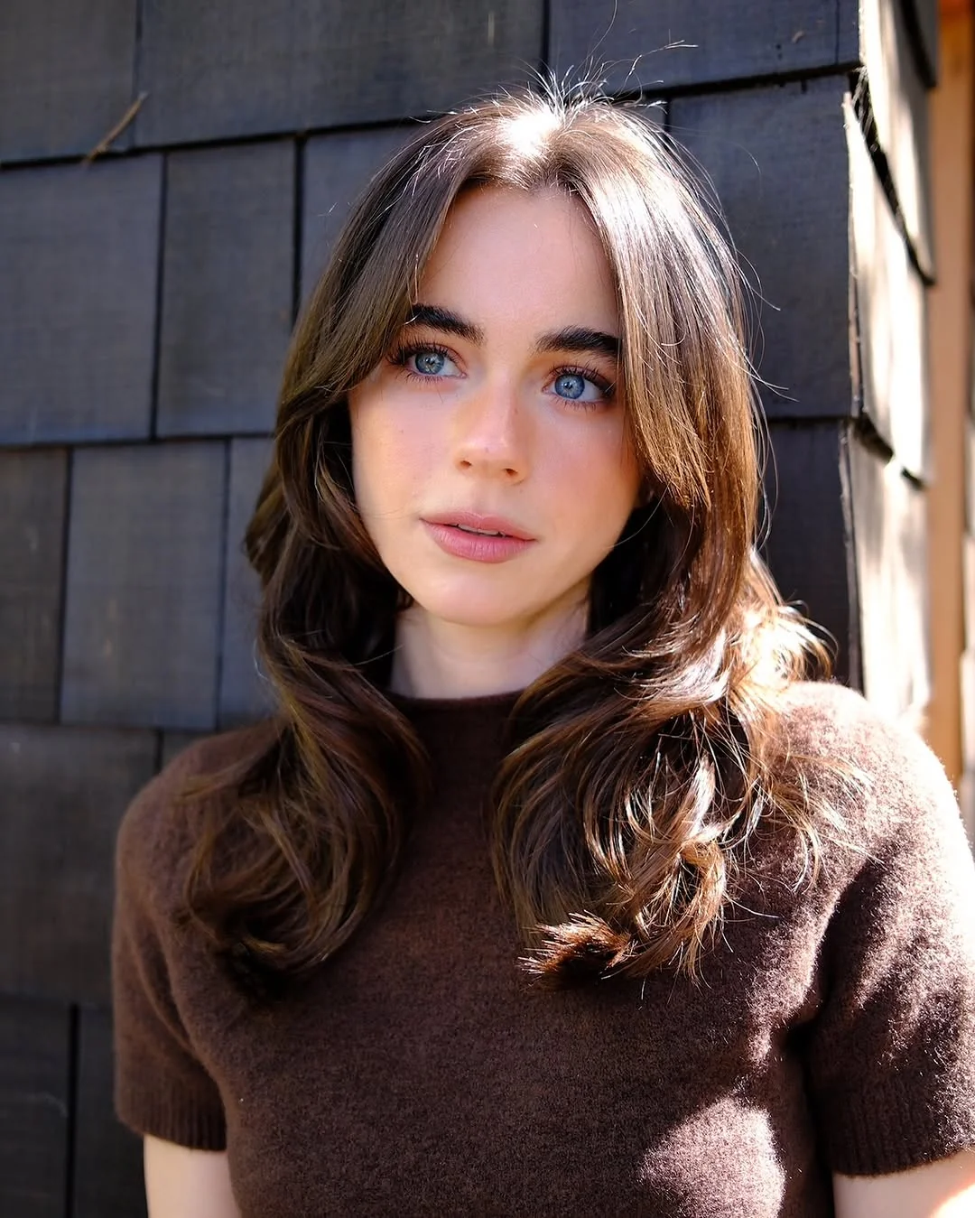 Sarah Desjardins picture 4 of 4