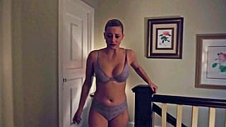 Lili Reinhart'